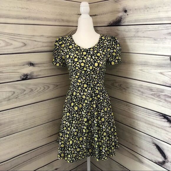 Dresses & Skirts - Navy&Yellow Floral Short Sleeve Fit & Flare Dress